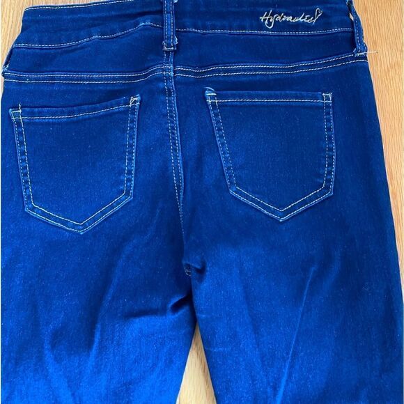 Hydraulic “Lola”Curvy Capri - Picture 4 of 7